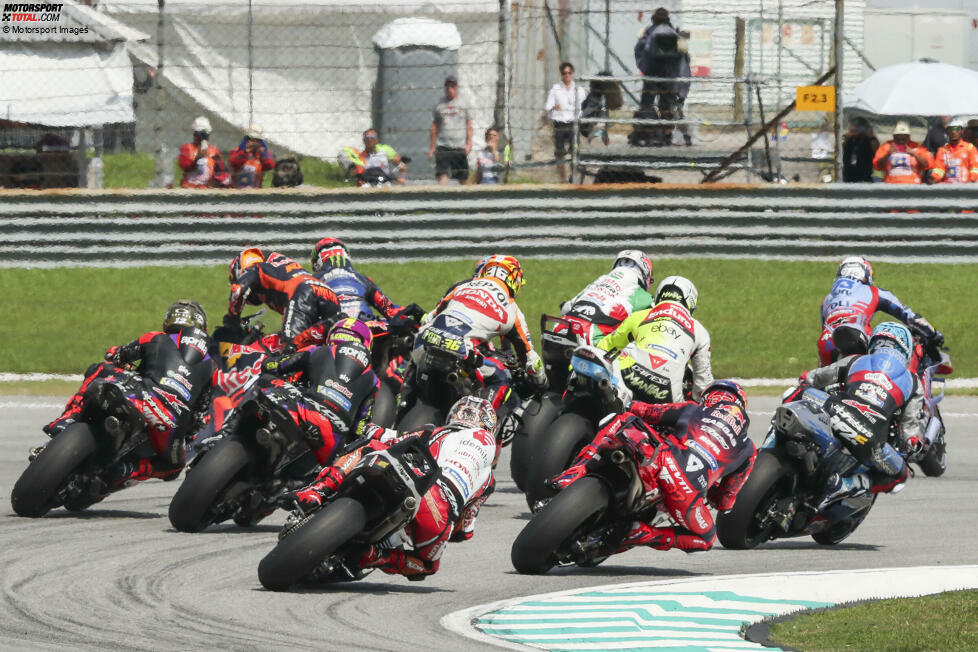 Doch eine Berührung zwischen Alex Marquez und Brad Binder löst eine Kettenreaktion aus