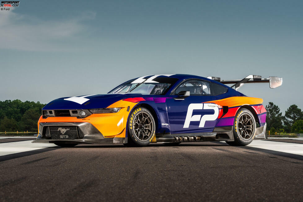 Ford tritt mit zwei der brandneuen Ford Mustang GT3 an. Für den Einsatz der Autos zeichnet Proton Competition aus Deutschland verantwortlich - in der Hypercar-Klasse eines der Porsche-Privatteams.