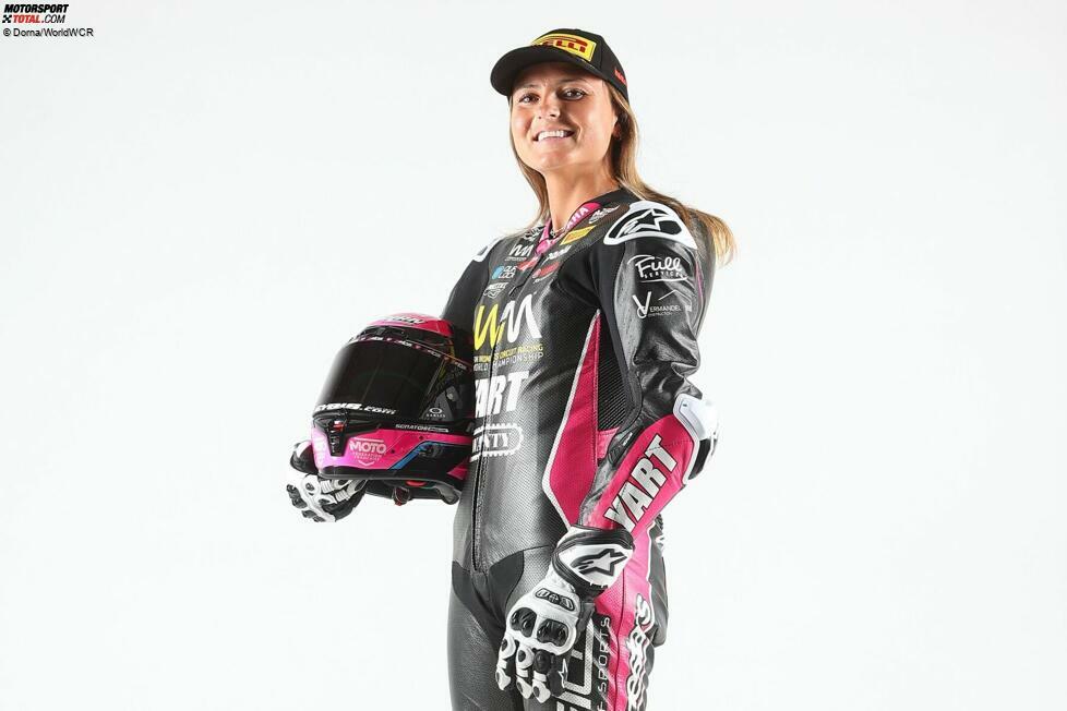 #4 Emily Bondi: Mit 23 Jahren geht Bondi in ihre zweite Saison im Motorradsport. Die Französin wird für das Yart Zelos Black Knights Team antreten. In der letzten Saison gewann Emily den Titel des 600ccm Women's Cup in der französischen Motorradmeisterschaft der Frauen. Emily entdeckte das Fahren in jungen Jahren durch Elektroroller.
