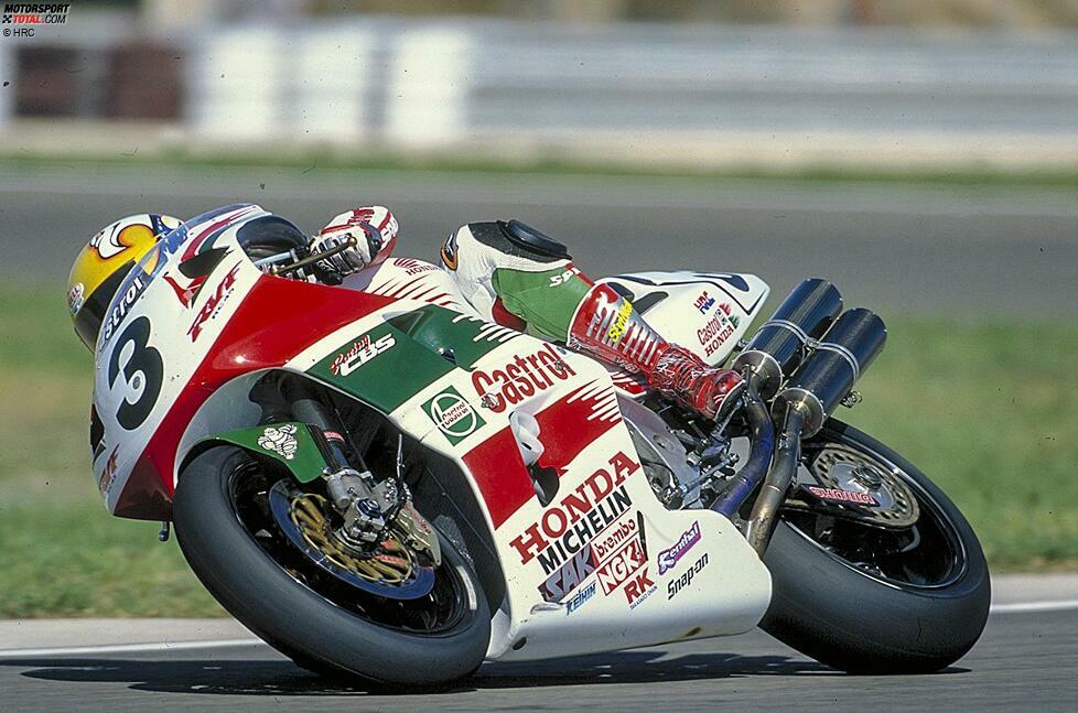 Ende der Ducati-Erfolgsserie: John Kocinski setzt sich in der WSBK-Saison 1997 durch und holt mit seiner Honda RC45 den Titel. Es ist Hondas finaler Titel mit der RC30/RC45-Baureihe.