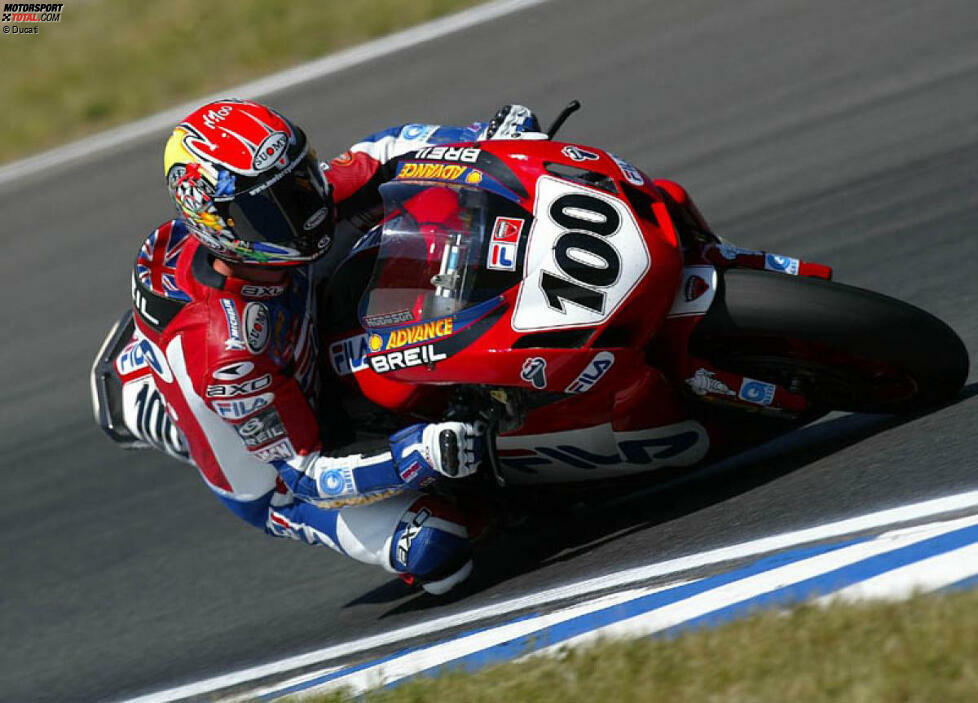 Ducati setzt in der WSBK 2003 die futuristische 999 ein und gewinnt mit dem Briten Neil Hodgson souverän die Meisterschaft.