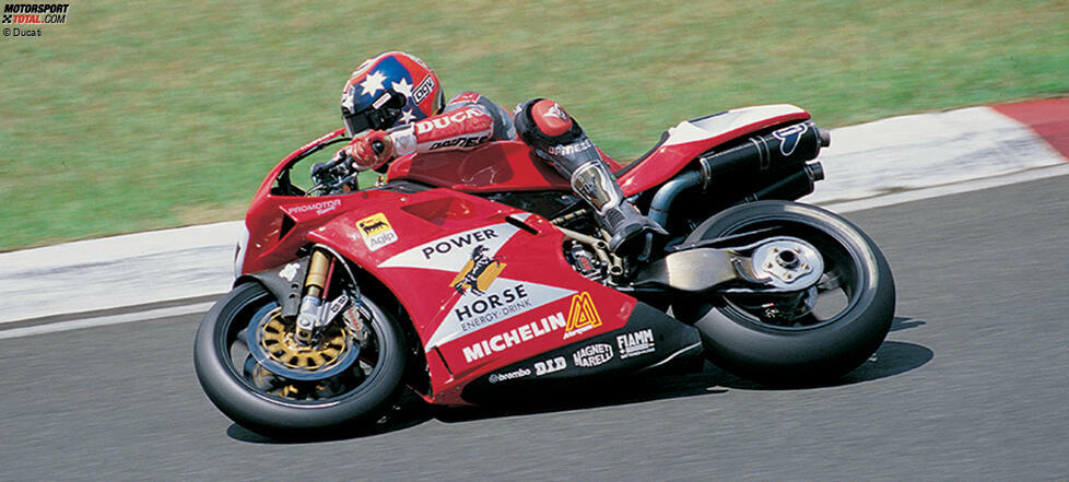 Dritter Titel in Folge für die Ducati 916: Troy Corser entscheidet den WM-Vierkampf mit Aaron Slight (Honda), John Kocinski (Ducati) und Carl Fogarty (Honda) für sich und krönt sich zum Superbike-Weltmeister 1996.