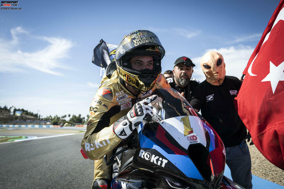 2024 ist wieder Toprak Razgatlioglu am Zug. Diesmal holt der Türke den Titel für BMW. Während es für ihn selber der zweite WSBK-Titel nach 2021 ist, so ist es für BMW er erste.