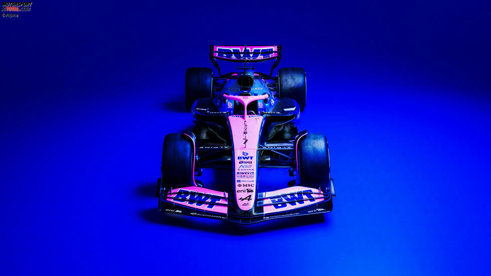... kommt dank Sponsor BWT in einem auffälligen Rosa daher. Der Rest des Autos ist in einem für Alpine typischen Blau gehalten, allerdings unterscheidet sich der Farbton im Vergleich zum Vorjahr.