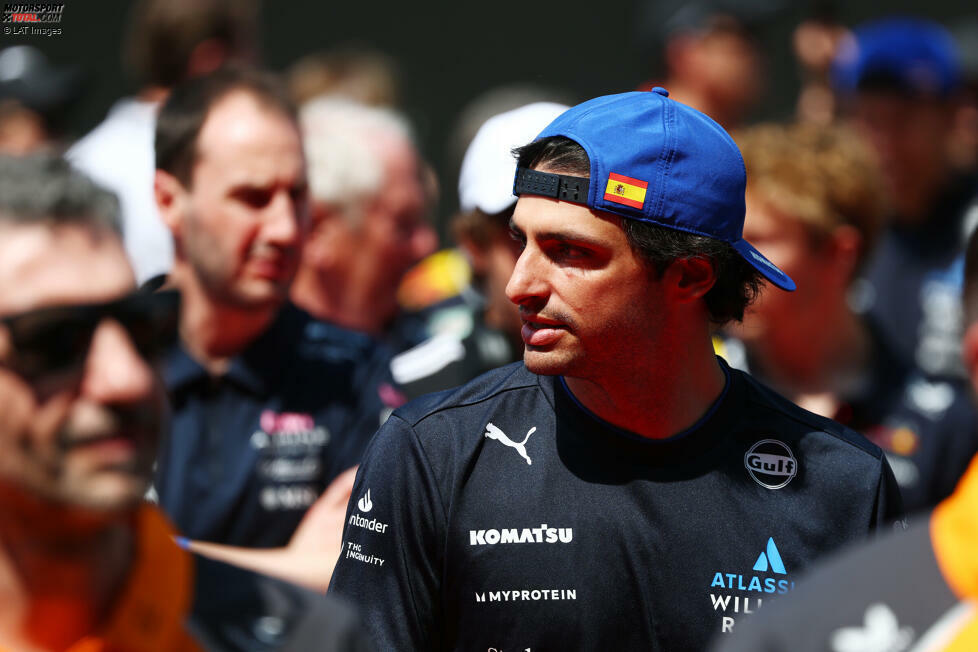 Carlos Sainz (Redaktion: 4) - Erneut gehen wir mit. Ein Redakteur hätte knapp noch eine 3 gegeben, weil es am Sonntag (glücklich) zum ersten WM-Punkt reichte und er zumindest keine größeren Fehler machte. Davon abgesehen aber natürlich zu langsam, vor allem im Vergleich zum Teamkollegen.