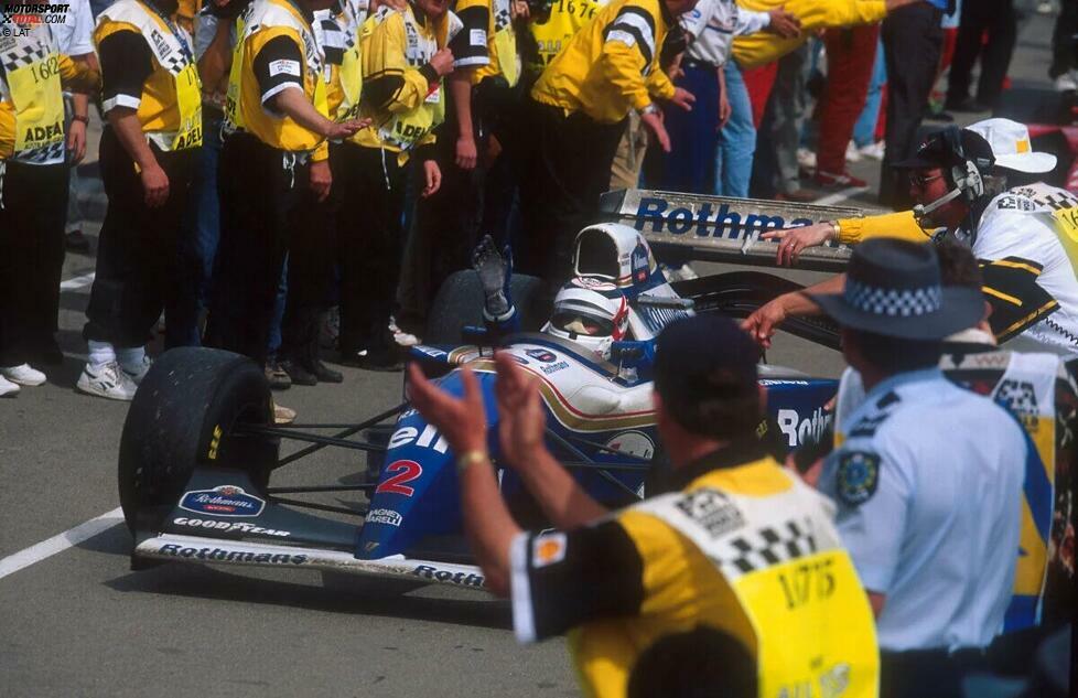 Anschließend tritt Mansell aus der Königsklasse zurück und verabschiedet sich in die IndyCar-Serie in den USA. 1994 kehrt er am Saisonende noch einmal für drei weitere Rennen zu Williams zurück. Insgesamt hat er also gleich drei 
