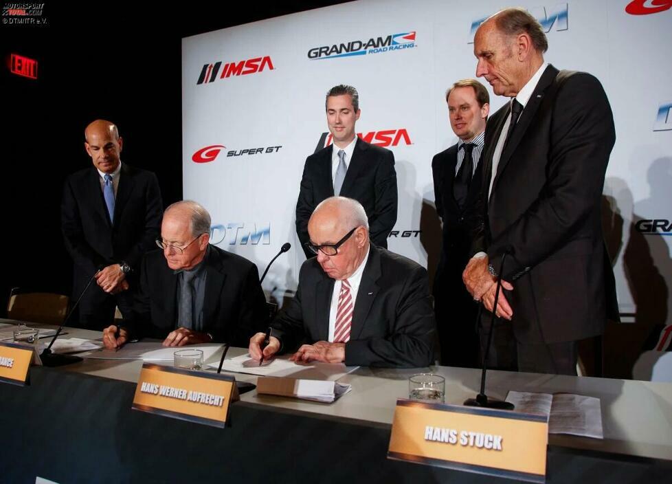 2012: DTM und japanische Super-GT-Serie unterzeichnen eine Zusammenarbeitsvereinbarung, um das technische Reglement anzugleichen. CFK-Monocoque, Kraftübertragung und Carbon-Bremsen sind identisch, die Aerodynamik-Regelungen werden angepasst. Die bisherigen Antriebe sollen durch neue Klasse-1-Turbomotoren ersetzt werden.