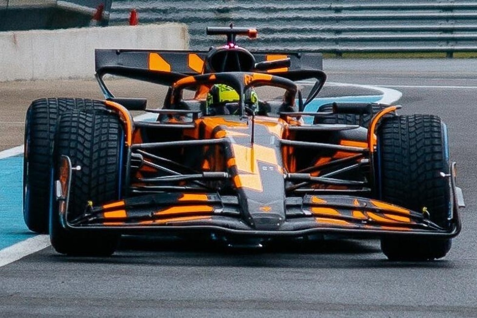 Die neuen Formel-1-Autos auf der Rennstrecke: Erste Impressionen der 2025er-Rennwagen