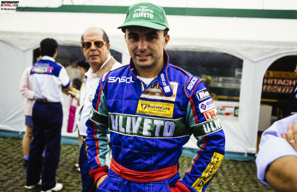 Marco Apicella (1993): Der Italiener hat eine der kürzesten Formel-1-Karrieren aller Zeiten. Eddie Jordan gibt ihm beim Heimspiel in Monza eine Chance, doch Apicella ist bereits in der ersten Kurve in einen Massenunfall verwickelt. Somit dauert seine Rennkarriere nur 800 Meter, denn beim nächsten Rennen ist er wieder draußen.