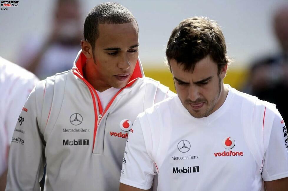 Lewis Hamilton (2007): Willige Nummer 2 neben dem amtierenden Doppelweltmeister Alonso? Von wegen! Hamilton zeigt ein formidables Debüt und verpasst den Titel im ersten Jahr nur aufgrund der Streitigkeiten mit seinem Teamkollegen, der daraufhin flüchtet. Sein Wechsel zu Mercedes 2013 erweist sich mit sechs Titeln als goldwert.