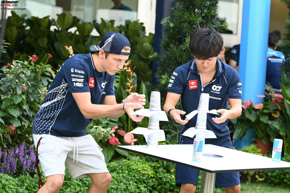 Bereits zuvor durfte er sich mit Liam Lawson messen, nachdem dieser erst 2023 für Daniel Ricciardo eingesprungen war, als dieser sich an der Hand verletzt hatte, und dann den Australier 2024 nach Singapur komplett ersetzte. Den Aufstieg zu Red Bull schaffte am Ende Lawson.