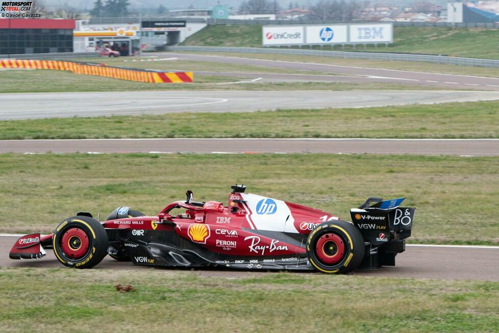 ... tags darauf gleich einem ersten Shakedown unterzogen, natürlich auf seiner Hausstrecke in Fiorano bei Maranello. Am Steuer: nicht Hamilton, sondern der langjährige Ferrari-Fahrer Charles Leclerc, Hamiltons Teamkollege. Und damit zurück zum ...