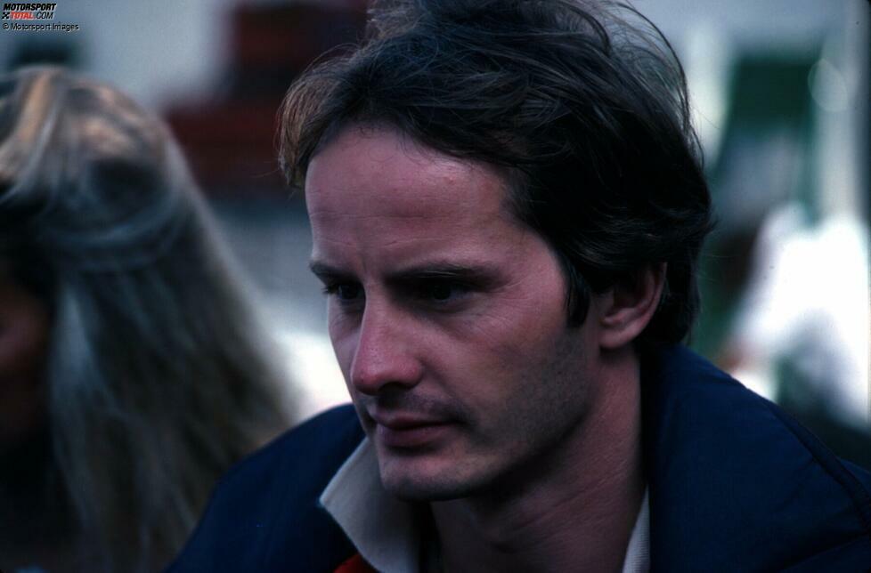 Rasch sind Ärzte und Ersthelfer zur Stelle, Villeneuve wird ins Krankenhaus transportiert. Dort stellt man einen Genickbruch fest, kann aber nichts mehr für ihn tun. Gilles Villeneuve wird noch am Abend für tot erklärt. Er hinterlässt seine Frau und zwei Kinder. Sein Sohn Jacques ...