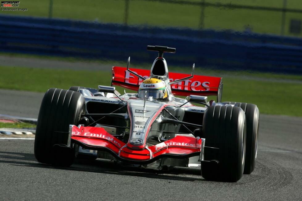 ... am gleichen Tag und wiederum in Silverstone fährt. Insgesamt spult Hamilton vor seinem Formel-1-Debüt 2007 rund 8.000 Kilometer ab und kommt somit hervorragend vorbereitet in der 
