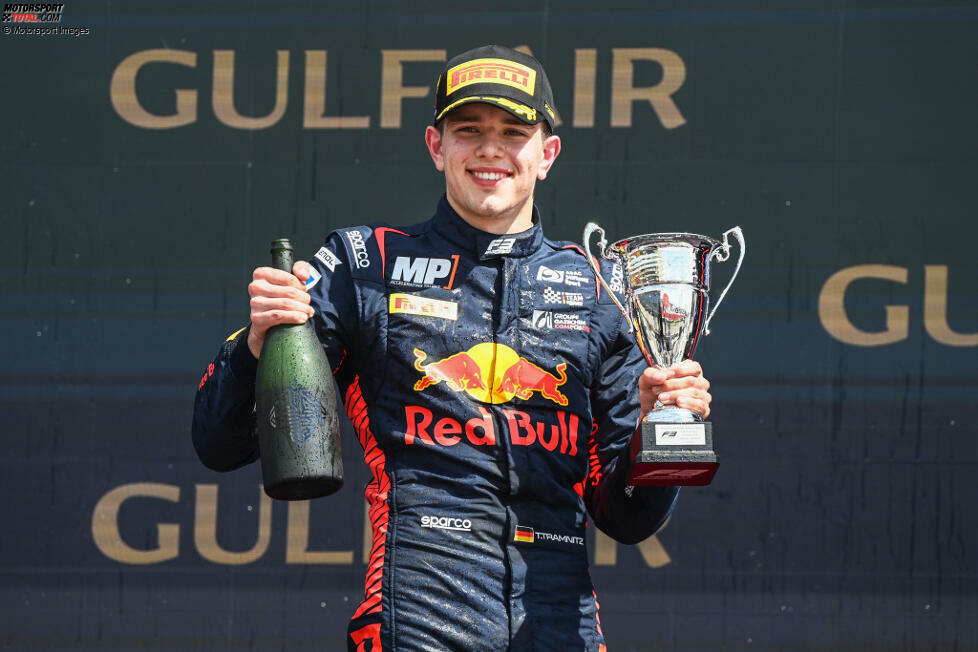 Weiter unten gibt es mit Tim Tramnitz einen weiteren Deutschen. Der Hamburger absolvierte im Vorjahr seine erste Saison in der Formel 3 und beendete das Jahr mit einem Sieg auf Rang neun. Im zweiten Jahr mit MP Motorsport wird er nun um den Titel mitfahren müssen, soll der Weg weitergehen.