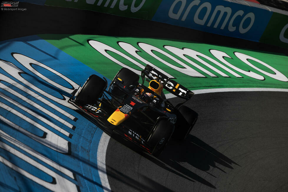 14. Zandvoort, Niederlande (23. August 2026) - Nach einer vierwöchigen Pause kommt der Formel-1-Tross zum Heimspiel von Weltmeister Max Verstappen, der bis auf 2024 alle Rennen seit dem Comeback gewinnen konnte. Highlight der umgebauten Strecke sind die beiden Steilkurven, die einzigartig im Kalender sind.