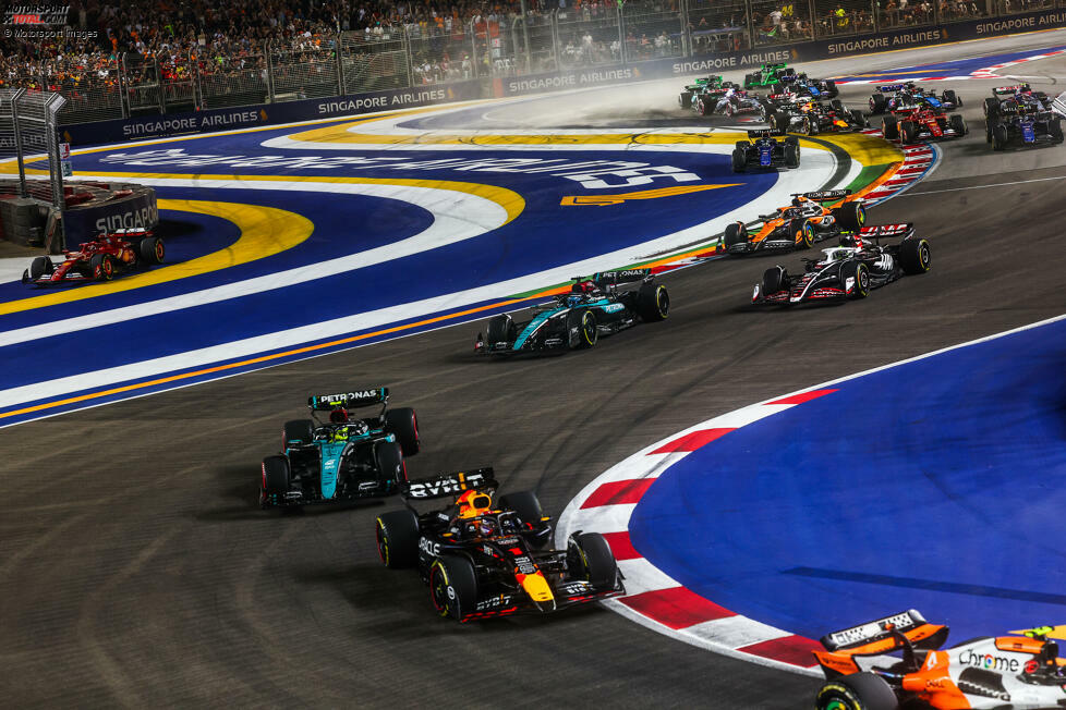 18. Singapur, Singapur (11. Oktober 2026) - Was 2008 einzigartig in der Formel 1 war, ist 2026 eigentlich schon nichts Besonderes mehr. Das Alleinstellungsmerkmal Nachtrennen hat Singapur schon lange nicht mehr, trotzdem bleibt der Stadtkurs immer das Original - und ist vor allem aufgrund der heißen und feuchten Bedingungen gefürchtet.