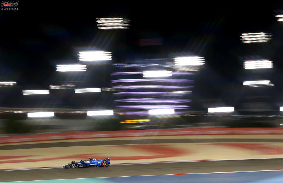 4. Sachir, Bahrain (12. April 2026) - Seit 2004 ist das Rennen jetzt schon im Kalender, seit 2014 findet der Grand Prix unter Flutlicht statt. In den vergangenen Jahren machte Bahrain häufig den Auftakt, diesmal ist man - wie schon 2025 -  jedoch erst Rennen Nummer 4.