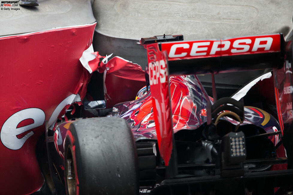 Monaco 2015: Formel-1-Rookie Max Verstappen kollidiert in der Schlussphase des Rennens mit Romain Grosjean. Der Crash wirft Fragen auf: Ist Verstappen mit gerade mal 17 Jahren wirklich reif für die Motorsport-