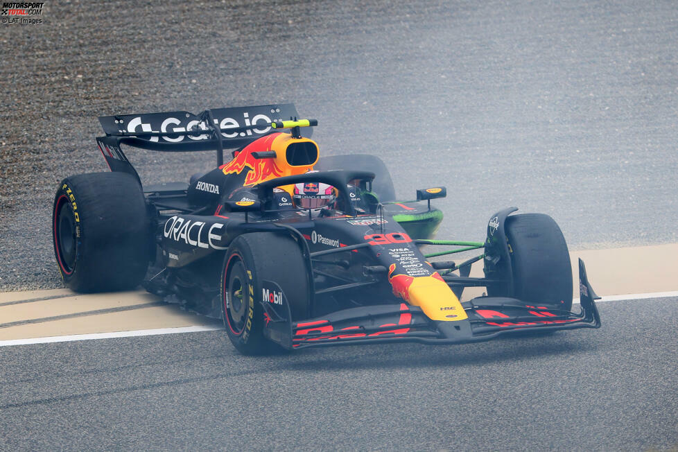 Am ersten Testtag teilt sich Lawson den RB21 mit Verstappen. Er fährt 58 Runden. Ein Dreher am Morgen (Kurve 2/3) bleibt ohne Schaden - ein 