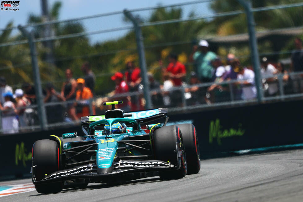 Fernando Alonso (Redaktion: 4) - Wir sehen die Leistung nicht so dramatisch, aber gut war sie auch nicht. Alonso war insgesamt zu langsam und wirkte lustlos. Da war wenig bis kein Kampfgeist zu spüren. Alonso ist mitgefahren, mehr nicht.
