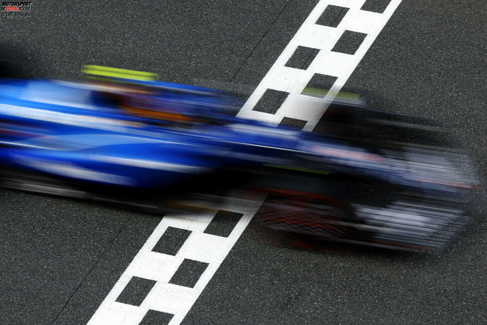 Carlos Sainz (Marc Surer: 3) - 