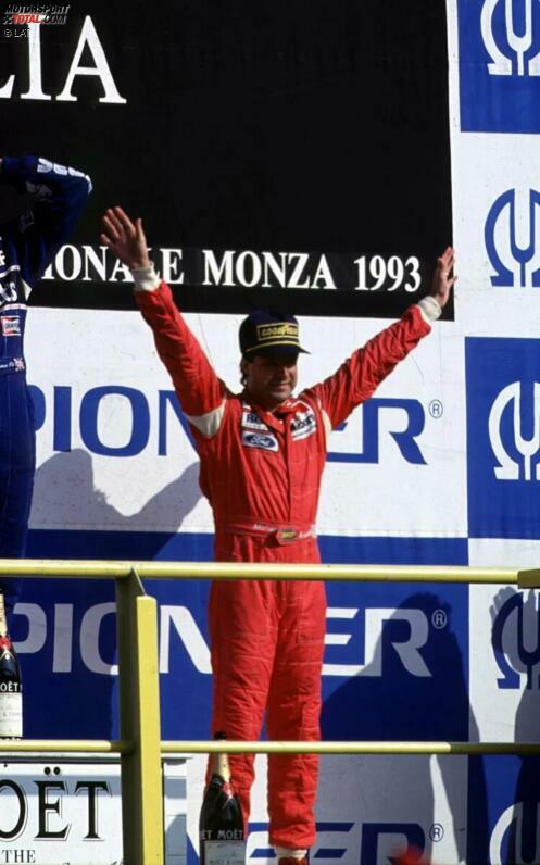 An der Seite von Senna hat Michael Andretti 1993 bei McLaren einen schweren Stand. Der Amerikaner, der Jahre später mit einem eigenen Team versucht Fuß zu fassen, trennt sich nach Monza vom Rennstall und geht in die USA zurück. Mit Platz drei holt er bei seinem letzten Auftritt aber noch einmal seinen einzigen Podestplatz.