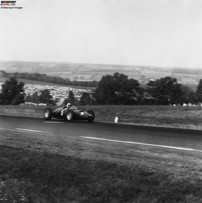 Tony Brooks gehört zu den Glücklichen, die ihre Karriere freiwillig beenden. Der Vizeweltmeister von 1959 hört zwei Jahre später auf und verabschiedet sich mit einem dritten Platz in Watkins Glen 1961 von der Formel-1-Bühne. Es ist sein erster Podestplatz in zwei Jahren. Brooks stirbt 2022 als bis dahin letzter lebender Gewinner der 50er.