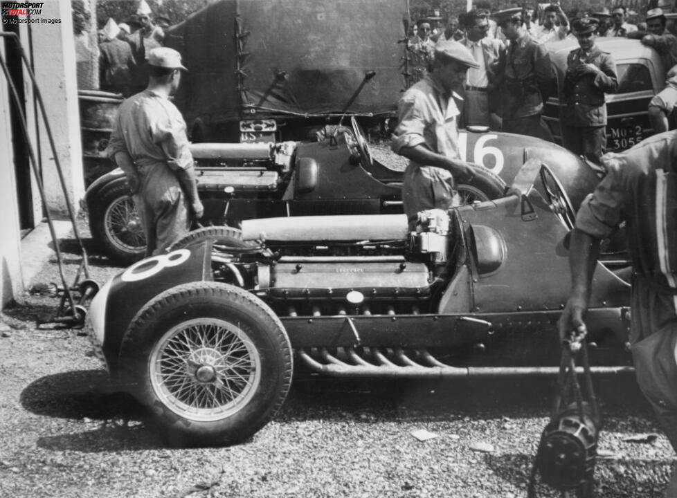 Ein Rennen, ein Podest - das ist die Formel-1-Karriere von Dorino Serafini, der sich in Monza 1950 Platz zwei mit Alberto Ascari teilt. Bei einem Unfall bei der Mille Miglia 1951 verletzt er sich schwer und muss seine Motorsport-Karriere daraufhin beenden - als einziger Fahrer mit einer Formel-1-Podestquote von 100 Prozent.