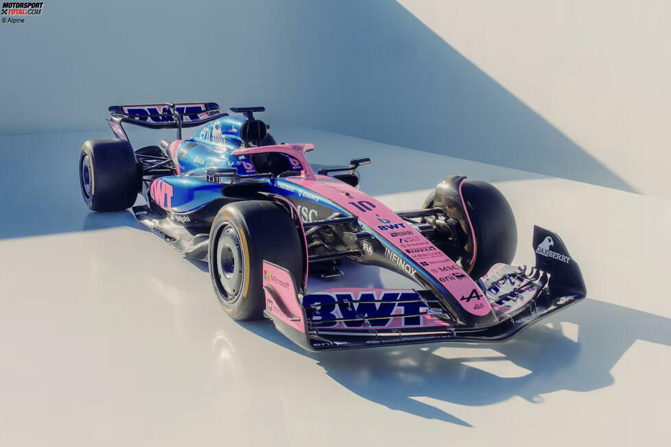 29 Punkte: Alpine - Metallic-Blau und Rosa in der Kombination? Überzeugt uns nicht. Gleich zweimal gab es dafür nur einen Punkt. Unser Schlusslicht im Designranking 2025, wenn auch nur haarscharf.