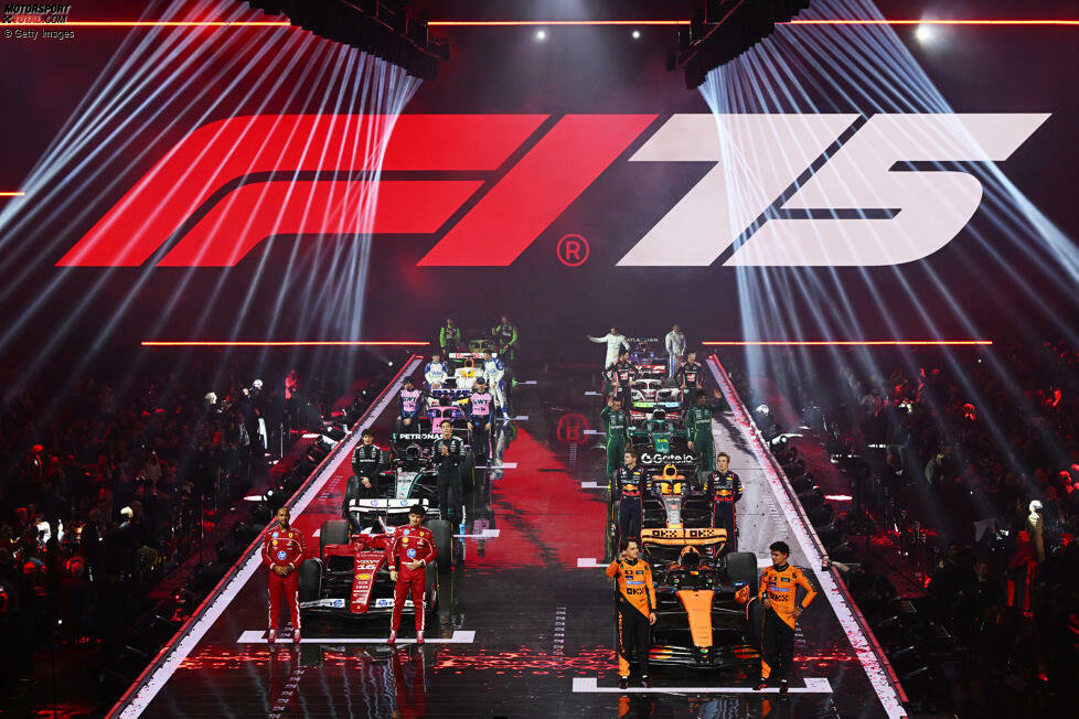 Bei der Formel-1-Show in London haben die Teams ihre Farbdesigns für die Saison 2025 vorgestellt. Sieben unserer Redakteure haben die einzelnen Looks mit Punkten von 1 (Flop) bis 10 (Top) bewertet. Von 7 bis 70 Punkten war also alles möglich. Und hier ist das Ergebnis: das Ranking der Formel-1-Autodesigns 2025!
