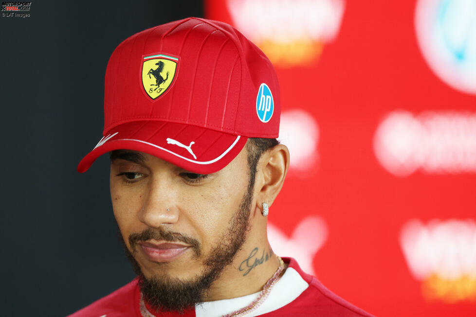 Platz zehn, disqualifiziert, Platz sieben: Wäre der Sieg im Sprint von China nicht gewesen, wäre Lewis Hamiltons Start bei Ferrari ziemlich ernüchternd. Vom erhofften WM-Titel ist der Brite zumindest 2025 weit entfernt. Doch es gibt Hoffnung: Auch andere WM-Saisons gingen nicht gut los. Hier sind die Top 10 der schlechtesten Saisonstarts.