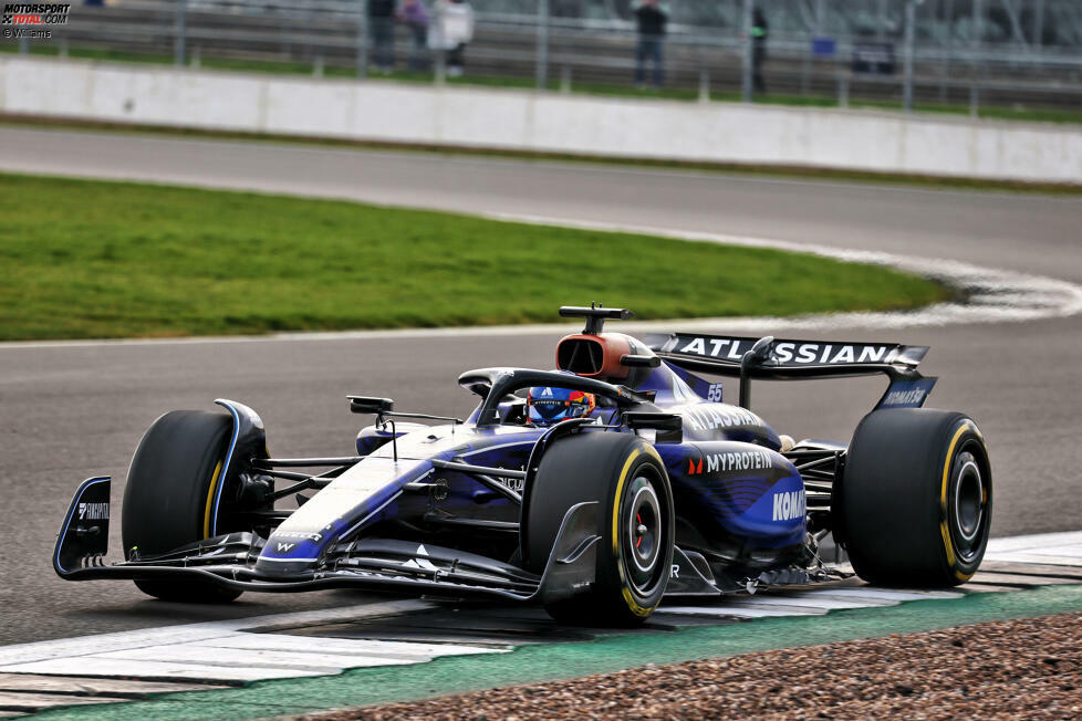 ... präsentiert sich der FW47 mit deutlich sichtbaren Änderungen im Vergleich zum Vorjahr: Am Frontflügel wurde ebenso gearbeitet wie an der Motorhaube und dem Unterboden. Das Ziel laut Albon ist es, schon 2025 näher an die Spitzenreiter heranzurücken. Dabei helfen ...