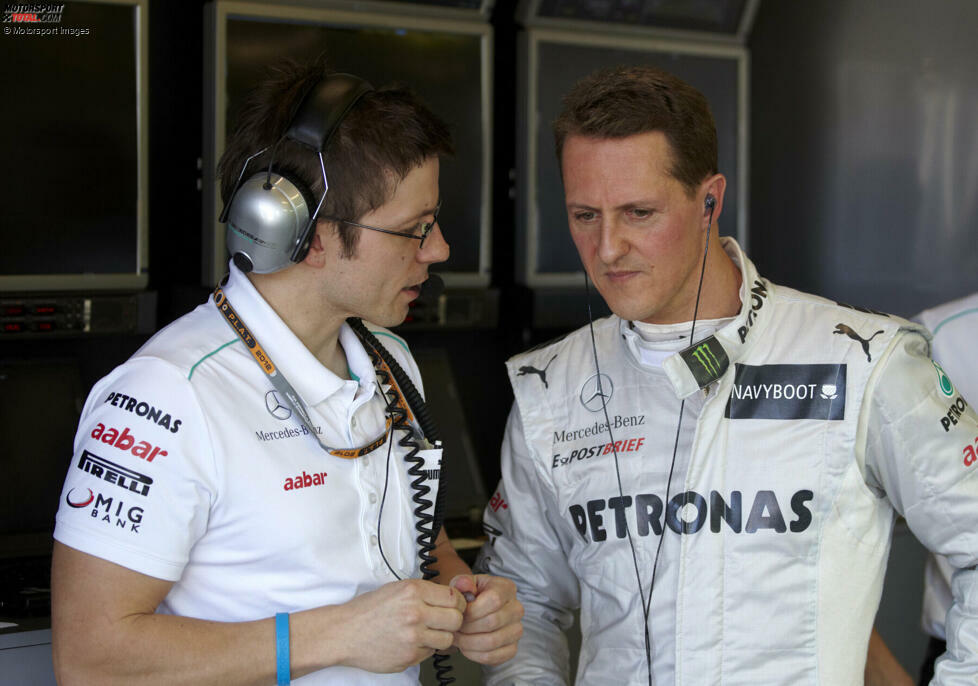 ... kann in den folgenden Jahren nicht an diese Erfolge anknüpfen. Schumacher steht in seinen drei Comeback-Saisons lediglich einmal auf dem Podium. Der ganz große Mercedes-Aufschwung kommt erst mit dem neuen Reglement ab 2014. Da sitzt aber nicht mehr der jetzt endgültig zurückgetretene 