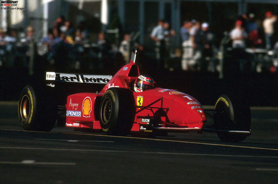 Michael Schumacher (DNF, Australien 1996): Der spätere Rekordweltmeister dagegen scheidet bei seinem Ferrari-Debüt mit Bremsproblemen aus. Da weiß noch niemand, dass er in den folgenden Jahren mit fünf WM-Titeln der erfolgreichste Ferrari-Pilot in der Geschichte der Königsklasse werden wird ...