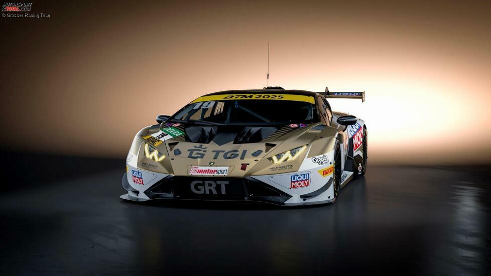 Nachdem Luca Engstler im Vorjahr noch in einem blau-weiß-roten Lamborghini am Start war, dominieren 2025 Gold und Schwarz den oberen Bereich des Autos, während der untere Bereich in Weiß gehalten ist.