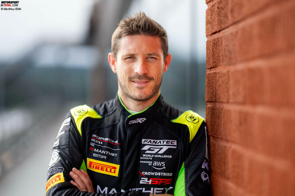 Kevin Estre, der schon seit 2016 am Steuer des beliebten Manthey-Porsche sitzt und 2021 sogar den 24h-Gesamtsieg erzielte, bleibt allerdings erhalten.