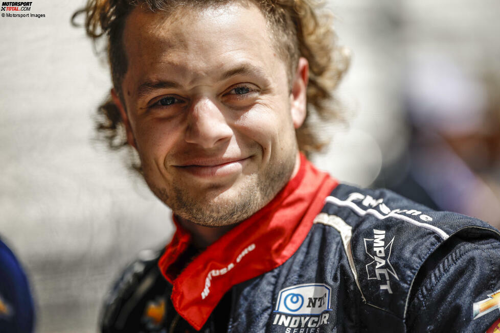 Bestätigt für 2025: Santino Ferrucci (USA; seit 2023 im Team). Der ehemalige Formel-2-Pilot fährt auch 2025 den Foyt-Chevrolet mit der Startnummer 14. Seit 2024 unterhält das Foyt-Team unterhält eine technische Kooperation mit Penske.