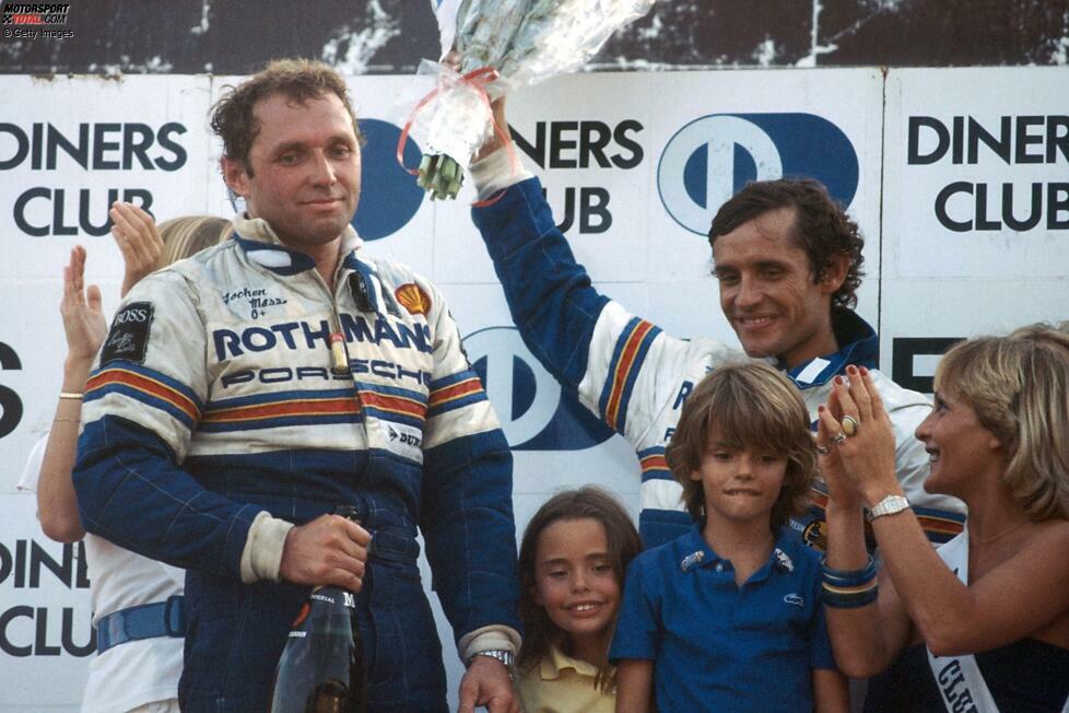 Im Sportwagen zählt Mass seit jeher zu den Besten und hat parallel zur Formel 1 etliche Rennen gewonnen. Daran knüpft er nach seiner Grand-Prix-Zeit an - wie hier beim 1.000-Kilometer-Rennen in Spa, das er 1982 mit Ex-Rivale Ickx für Porsche gewinnt. 1984 wird er Gesamtzweiter in der Sportwagen-WM.