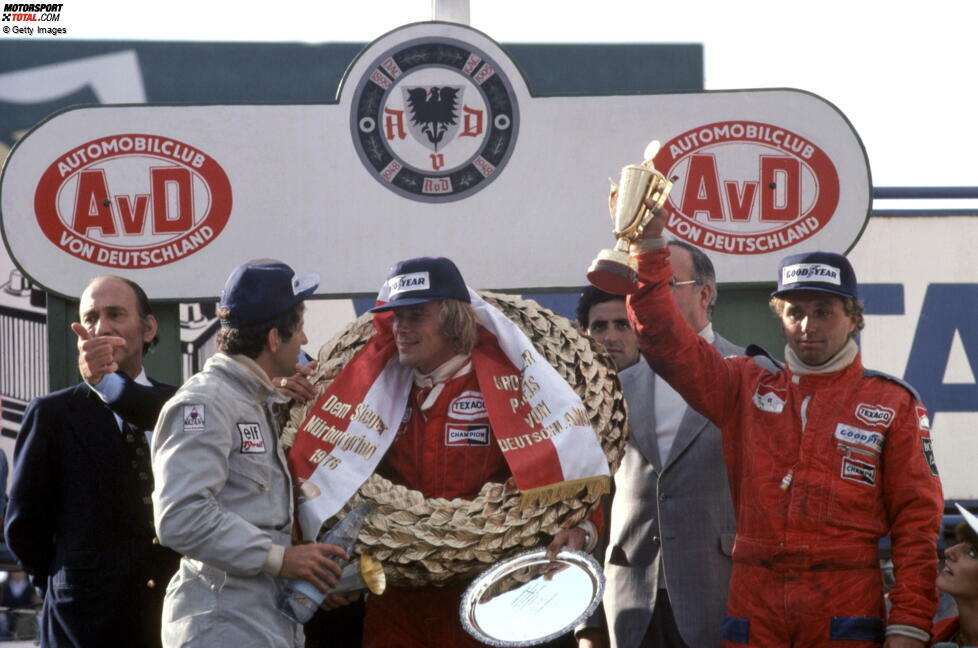 ... ist Mass' Vorsprung futsch und er belegt am Ende nur Platz drei hinter McLaren-Teamkollege James Hunt und Jody Scheckter im Tyrrell.