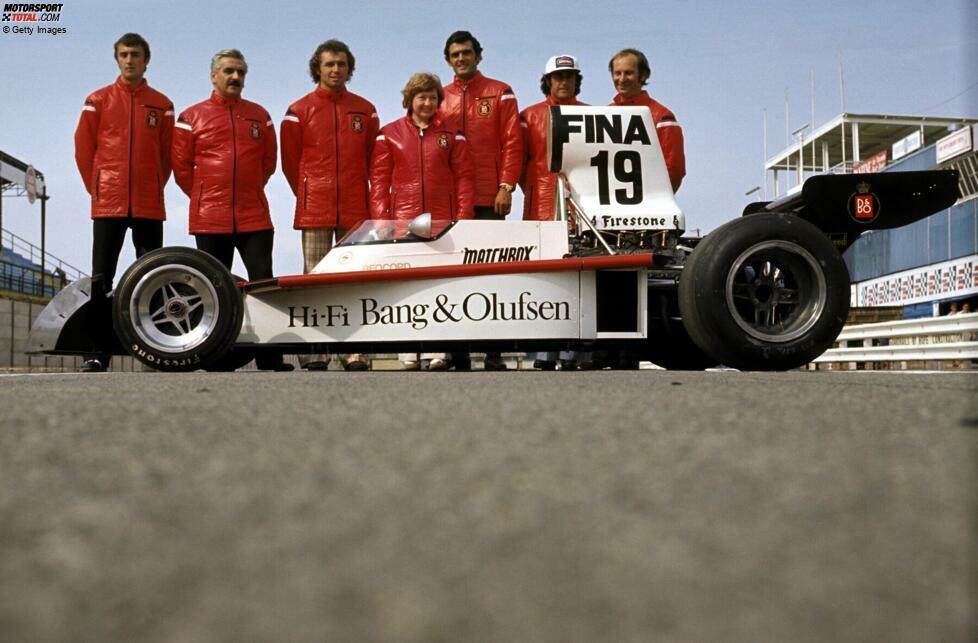 1974 steht Mass im Rennstall von John Surtees von seiner ersten kompletten Formel-1-Saison. Das Jahr steht unter keinem guten Stern: Das Team ist unterfinanziert, das Material schlecht. Nach einem Aufhängungsbruch in Monaco ...
