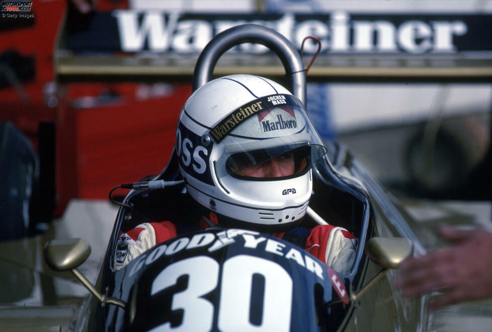 Nach einem Unfall beim Österreich-Grand-Prix ist Mass in Zandvoort nicht am Start und schafft in den restlichen Rennen nur noch einen elften Platz in Kanada. Danach endet seine Formel-1-Karriere vorläufig: 1981 bestreitet Mass keine Grands Prix, aber ...