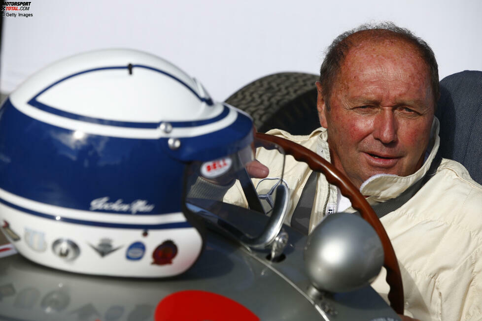 Dem Motorsport bleibt Mass auch über seine aktive Zeit hinaus verbunden: Für Mercedes und Porsche bewegt er historische Rennfahrzeuge. 2007 gibt Mass als Moderator der 