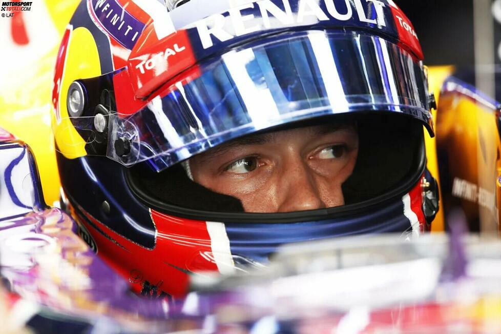 Daniil Kwjat - 9. Platz beim Grand Prix von Malaysia 2015: Kwjat konnte beim 
Saisonauftakt in Melbourne wegen eines Getriebeproblems nicht starten. Sein Debüt folgte in Malaysia, wo er Neunter wurde und Teamkollege Daniel Ricciardo schlug. Allerdings wurden beide von den Junior-Piloten Verstappen und Carlos Sainz überboten.