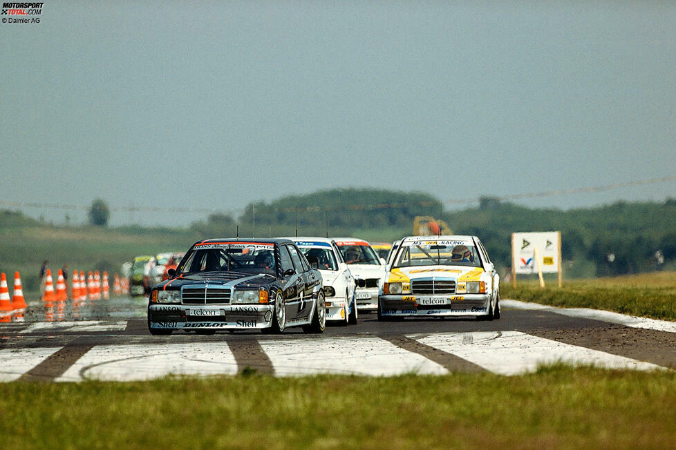 Der Flugplatz bei Mainz war eine der ersten provisorischen Rennkurse der DTM in den 1980er-Jahren. Zwischen 1984 und 1990 wurde hier siebenmal gefahren, wobei der flache Kurs mit seinen engen Kurven und kurzen Geraden fahrerisch viel Präzision verlangte.