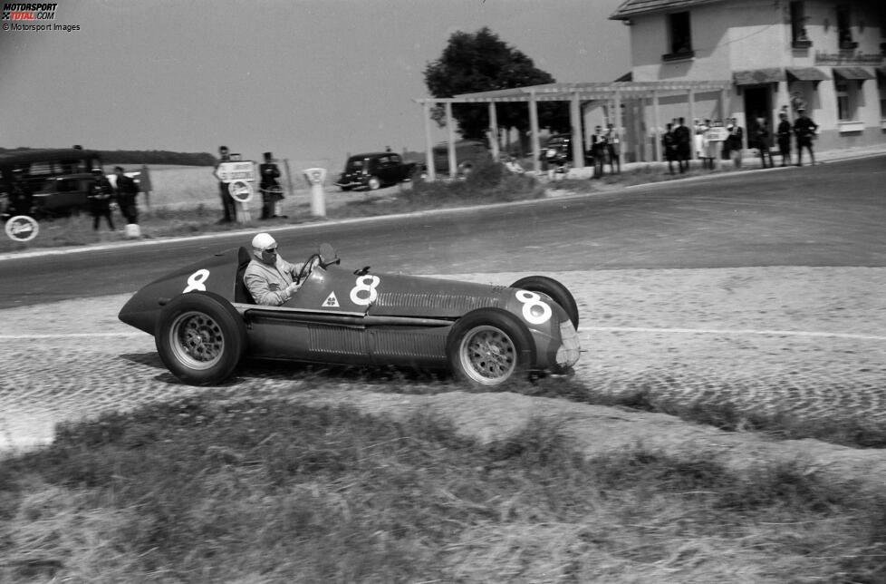 Luigi Fagioli (Alfa Romeo 159) gewinnt 1951 den Grand Prix von Frankreich. Er ist 53 Jahre und 22 Tage alt.