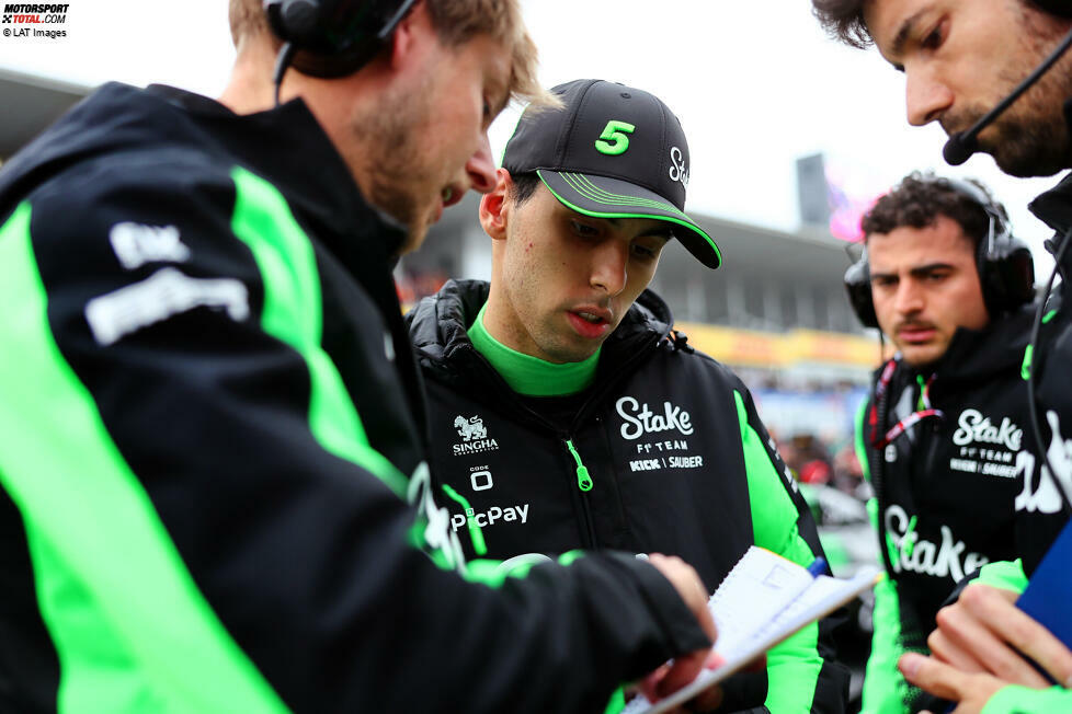 Gabriel Bortoleto (Redaktion: 4) - Sehen wir auch so und geben erneut eine leicht schlechtere Note. War nah am Teamkollegen dran, der aber insgesamt noch einen Tick besser war. Dazu der Fast-Crash im Training, den er auf das Auto schob - obwohl er selbst einfach neben der Strecke war.