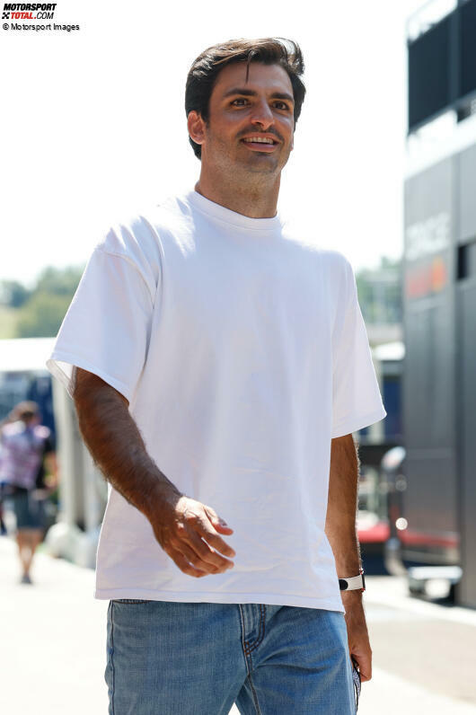 Carlos Sainz ist eine Kurzform von Carlos Sainz Vazquez de Castro.