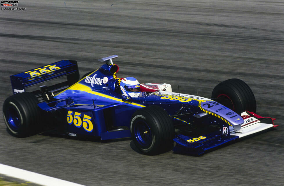 Mika Salo (Jacques Villeneuve): Die Saison 1999 taucht gleich noch einmal in unserer Liste auf. Kurios: Salo fährt als Ersatzpilot bei BAR lediglich drei Rennen. Ein siebter Platz in Imola ist aber besser als alles, was bei Jacques Villeneuve in 16 Rennen herausspringt. Der Weltmeister von 1997 ist im ganzen Jahr nie besser als Achter.