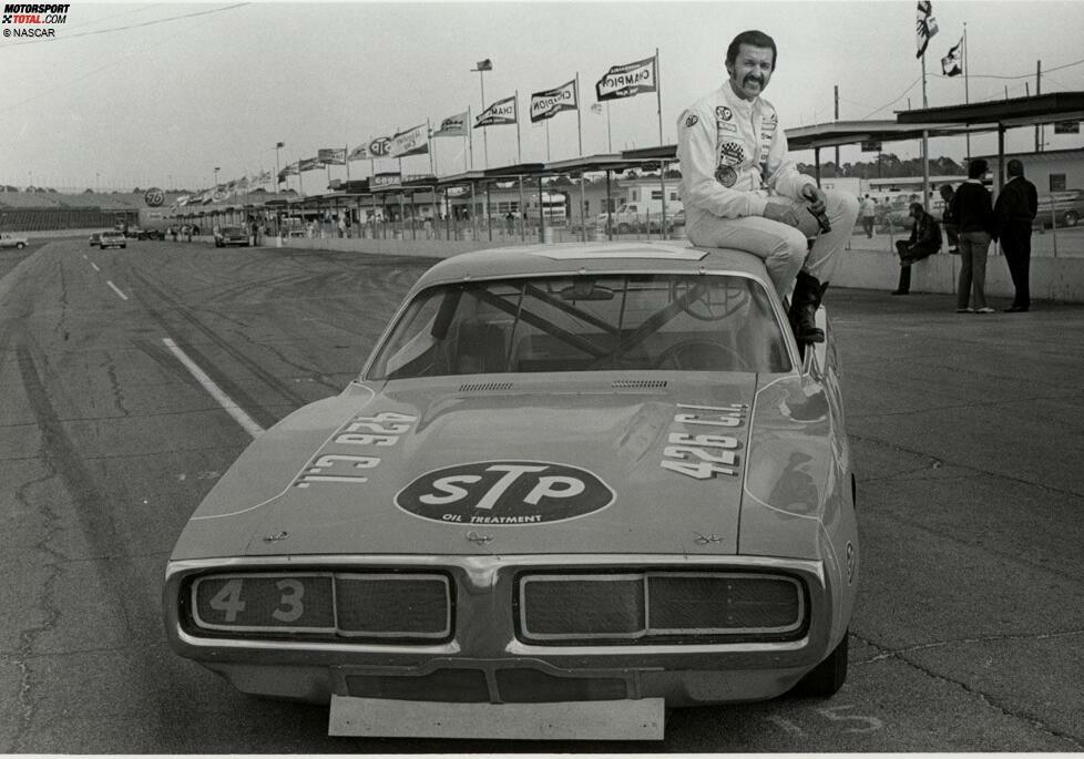 1973: Richard Petty fährt gerne in Cowboystiefeln - wegen dem Hitzeschutz